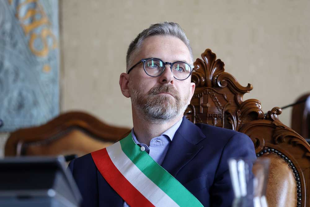 complimenti sindaco di bologna lepore